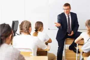 Novità Concorsi docenti 2023, ecco due bandi per la Secondaria