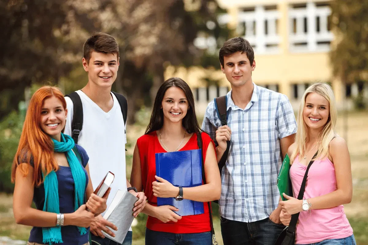 alcuni aspiranti docenti laureandi prima di partecipare al percorso da 60 CFU